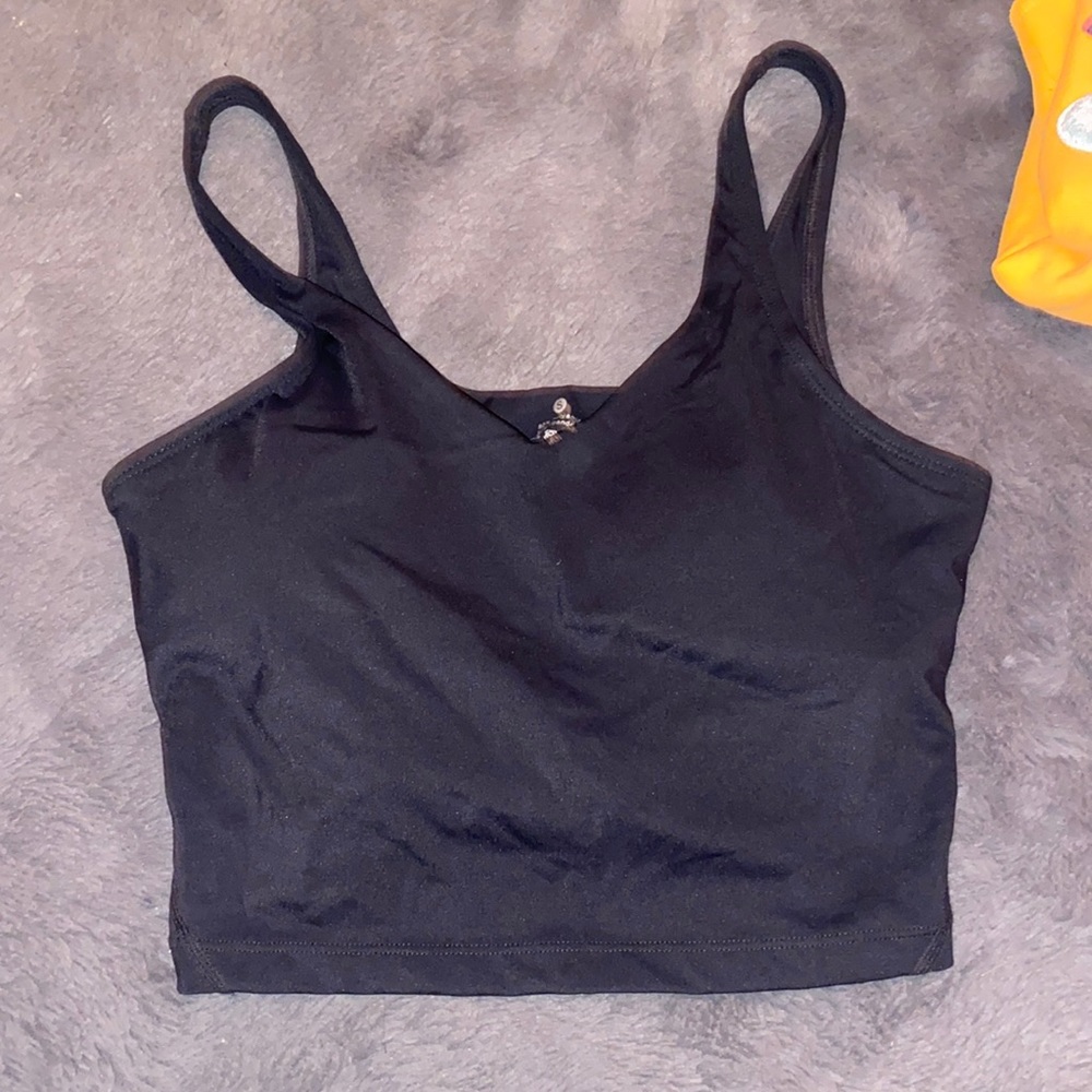 Black cropped tank top